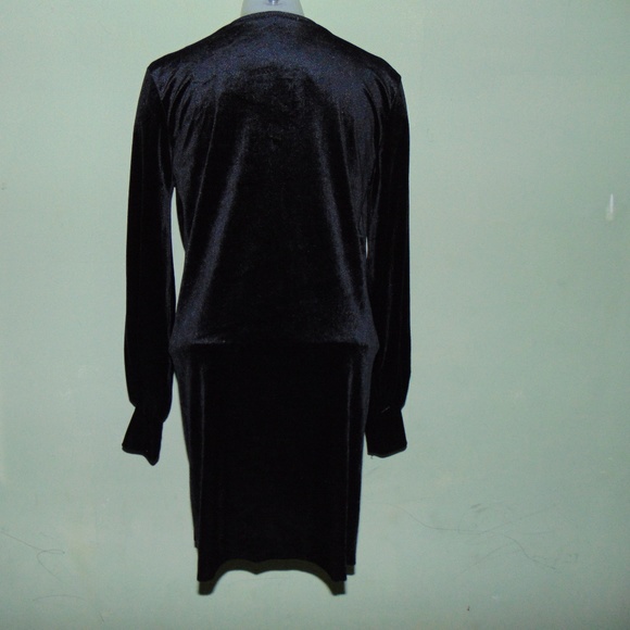 Black Zara Velour Long Sleeve Dress (8) - Picture 6 of 8